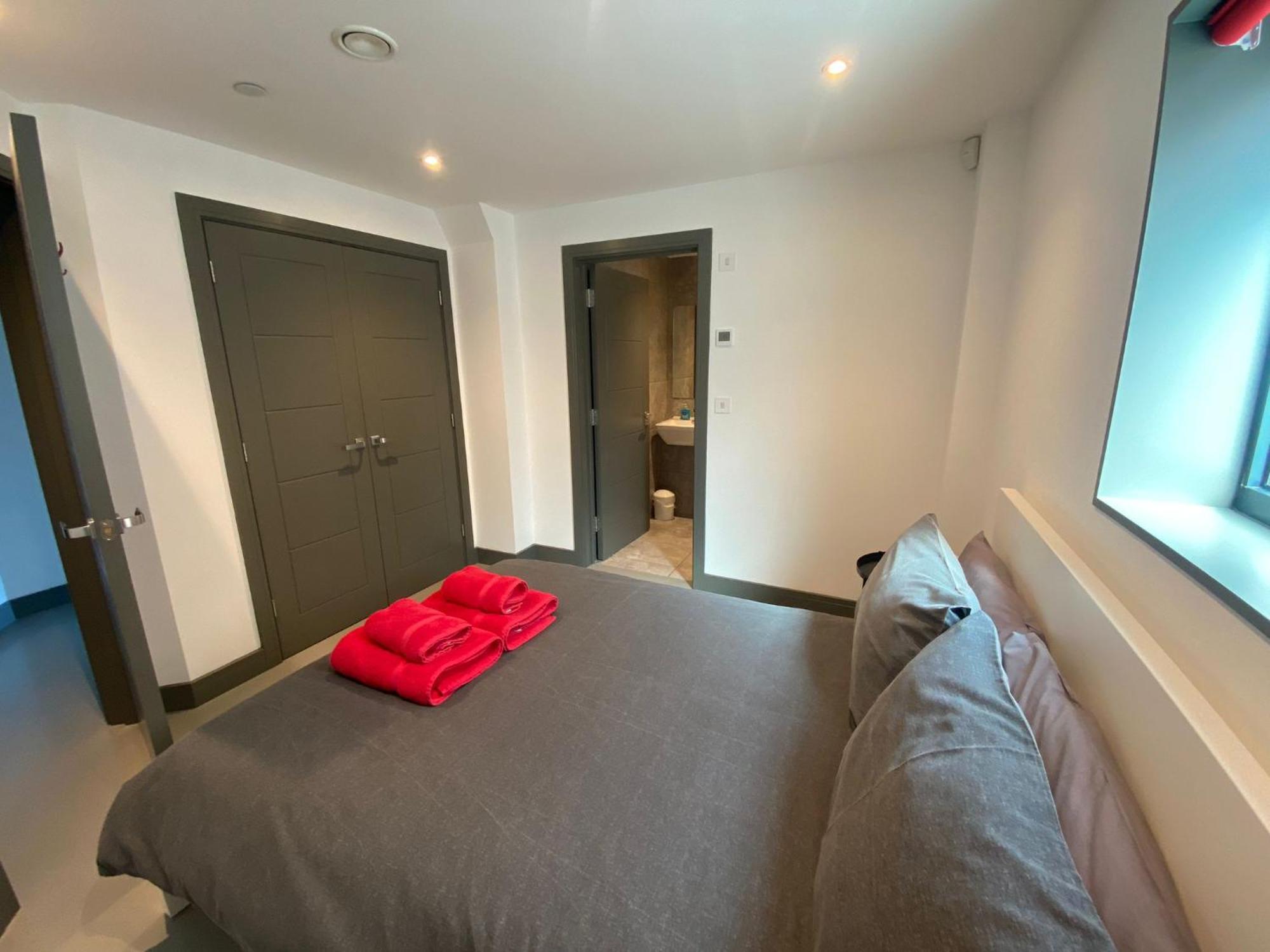 2 The View Apartments Ilfracombe - Seafront, Parking, Lift, Ev Экстерьер фото